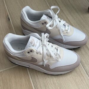 Nike Women's Cream and Brown Sneakers
